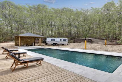 Private East Hampton Escape with Pool and Volleyball Court - East Hampton, New York