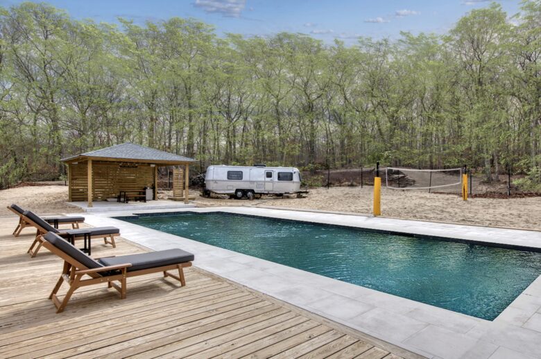 Private East Hampton Escape with Pool and Volleyball Court - East Hampton, New York