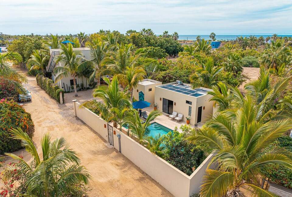 Tropical Hideaway with Pool & Casita Near Pescadero Beach - El Pescadero, Mexico