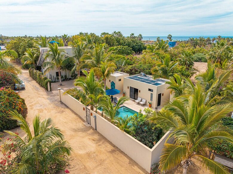 Tropical Hideaway with Pool & Casita Near Pescadero Beach - El Pescadero, Mexico
