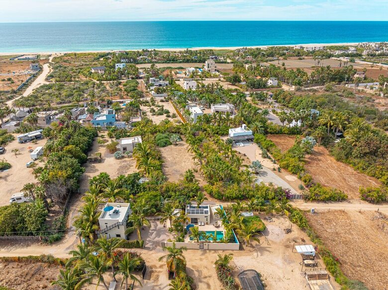 Tropical Hideaway with Pool & Casita Near Pescadero Beach - El Pescadero, Mexico