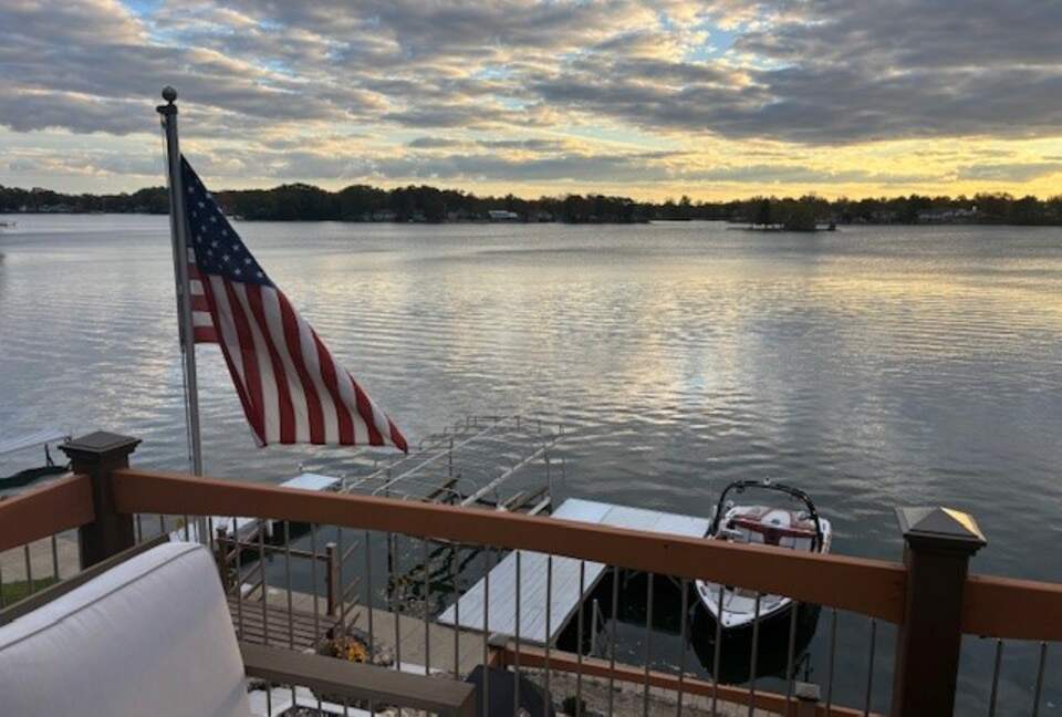 Sylvan Lakefront Heritage Retreat - Rome City, Indiana