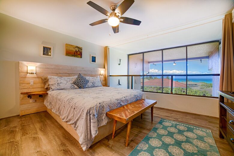 Luxury Lahaina Retreat Steps from the Sand - Lahaina, Hawaii