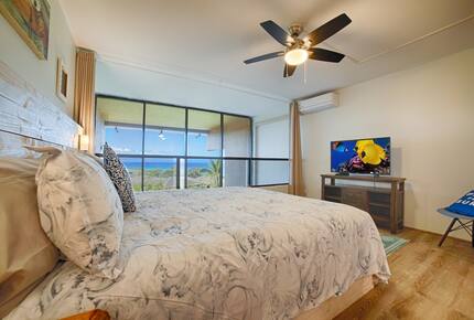 Luxury Lahaina Retreat Steps from the Sand - Lahaina, Hawaii