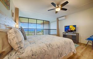 Luxury Lahaina Retreat Steps from the Sand - Lahaina, Hawaii