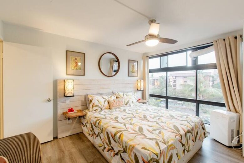 Luxury Lahaina Retreat Steps from the Sand - Lahaina, Hawaii