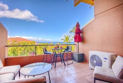 Luxury Lahaina Retreat Steps from the Sand - Lahaina, Hawaii