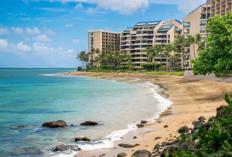 Luxury Lahaina Retreat Steps from the Sand - Lahaina, Hawaii