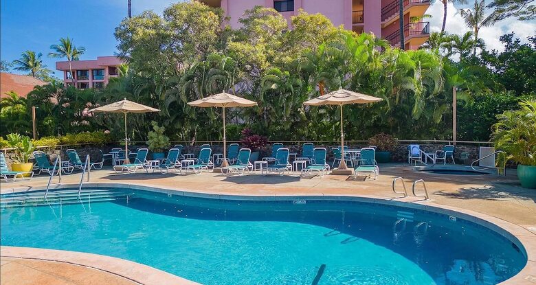 Luxury Lahaina Retreat Steps from the Sand - Lahaina, Hawaii