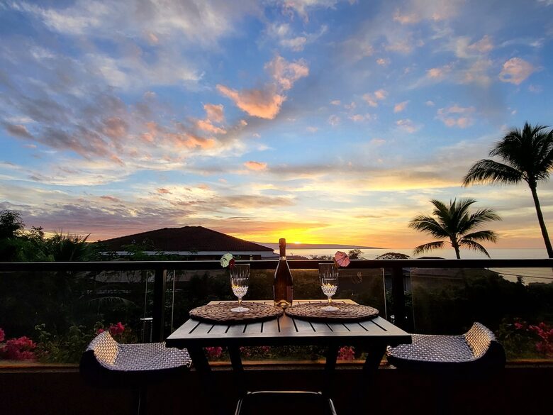Luxury Lahaina Retreat Steps from the Sand - Lahaina, Hawaii