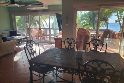 Tropical Beachfront Haven in West Bay - West Bay, Honduras