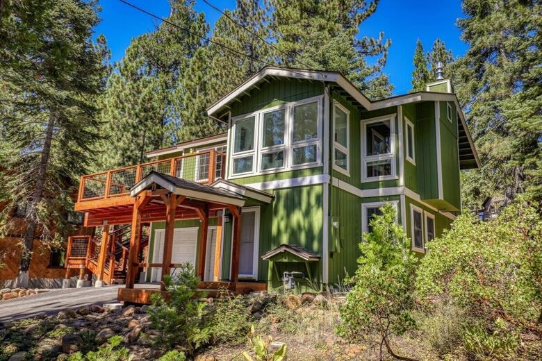 Woodland Retreat Near Kings Beach & Tahoe Ski Resorts - Kings Beach, California