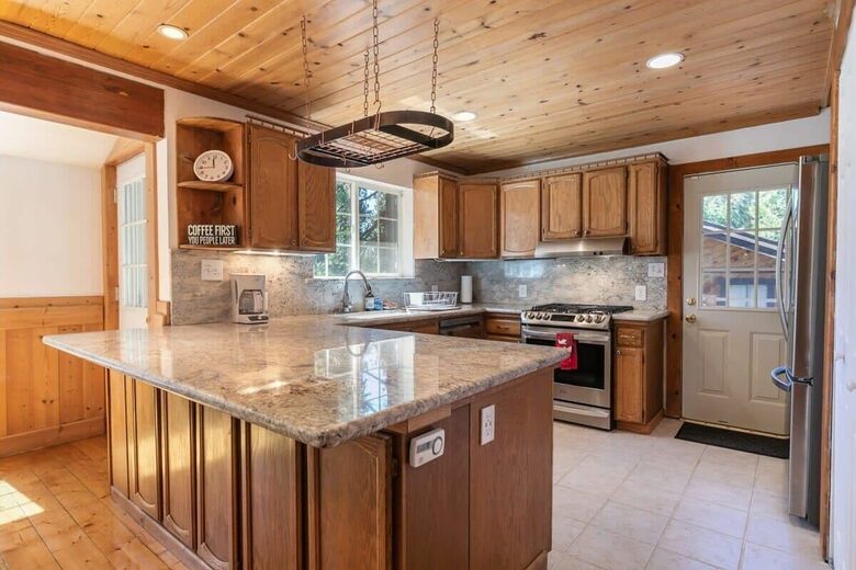 Woodland Retreat Near Kings Beach & Tahoe Ski Resorts - Kings Beach, California