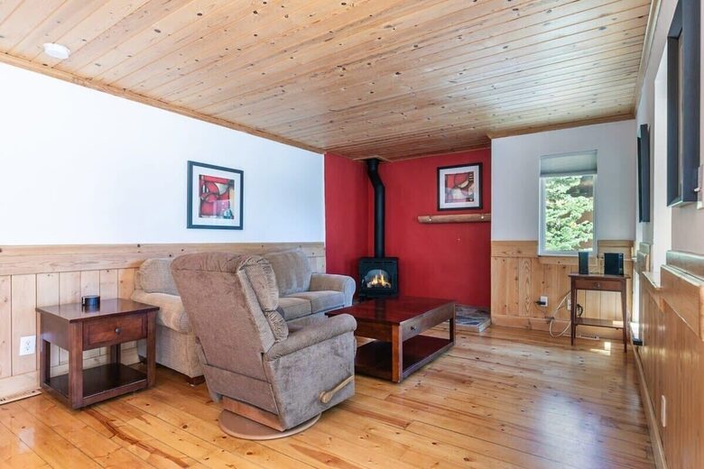 Woodland Retreat Near Kings Beach & Tahoe Ski Resorts - Kings Beach, California