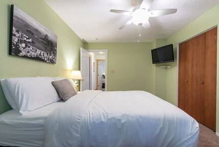 Woodland Retreat Near Kings Beach & Tahoe Ski Resorts - Kings Beach, California