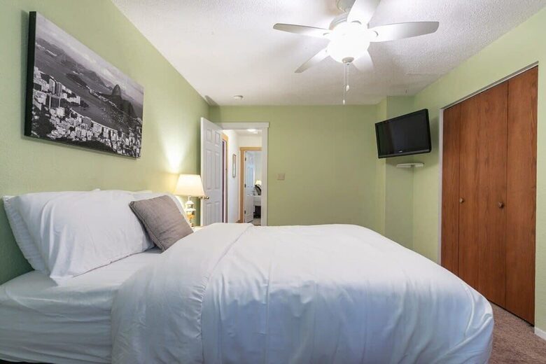 Woodland Retreat Near Kings Beach & Tahoe Ski Resorts - Kings Beach, California