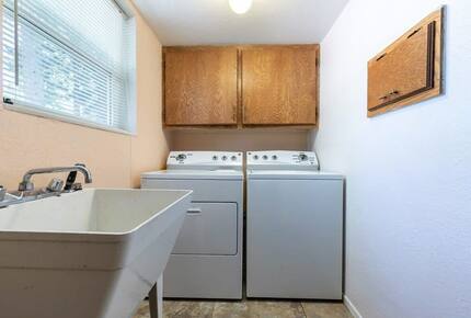 Woodland Retreat Near Kings Beach & Tahoe Ski Resorts - Kings Beach, California