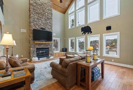 Elegant Waterside Family Retreat with Private Dock - Arley, Alabama