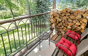 Modern Mountain Getaway Steps from Beaver Creek Village - Beaver Creek, Colorado