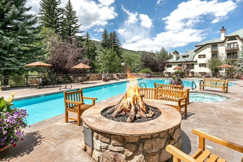 Modern Mountain Getaway Steps from Beaver Creek Village - Beaver Creek, Colorado
