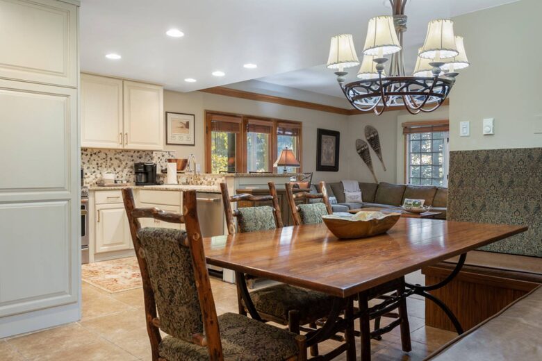 Modern Mountain Getaway Steps from Beaver Creek Village - Beaver Creek, Colorado