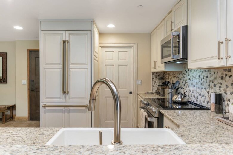 Modern Mountain Getaway Steps from Beaver Creek Village - Beaver Creek, Colorado