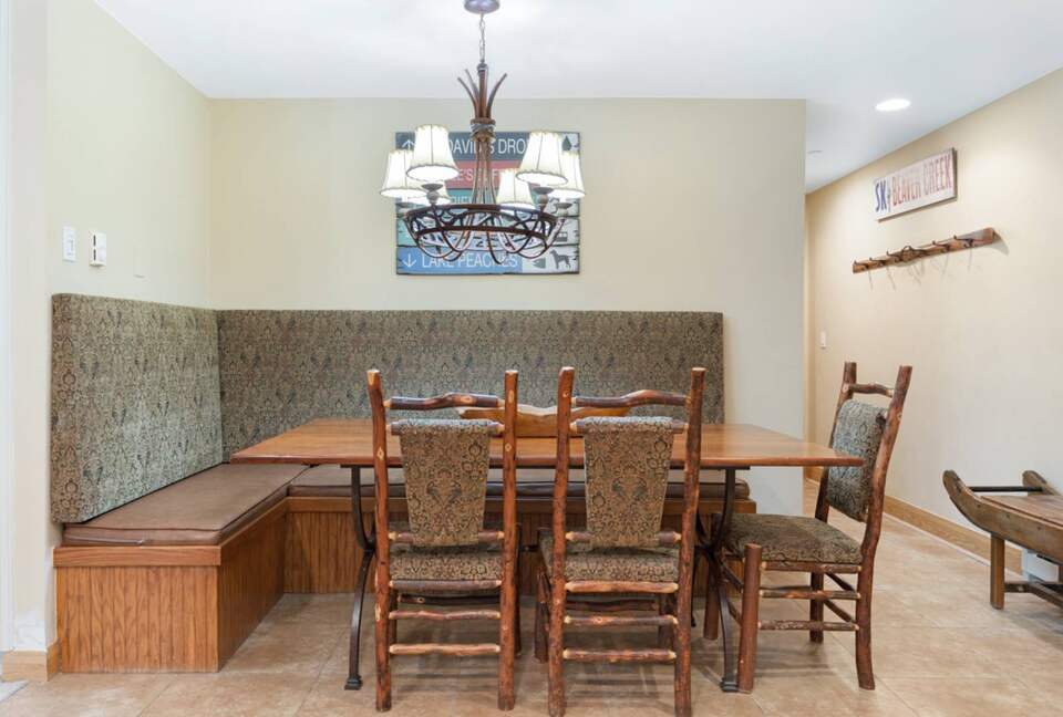 Modern Mountain Getaway Steps from Beaver Creek Village - Beaver Creek, Colorado