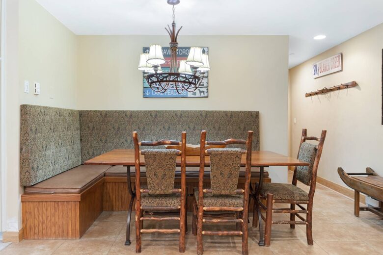 Modern Mountain Getaway Steps from Beaver Creek Village - Beaver Creek, Colorado