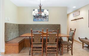 Modern Mountain Getaway Steps from Beaver Creek Village - Beaver Creek, Colorado