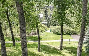 Modern Mountain Getaway Steps from Beaver Creek Village - Beaver Creek, Colorado