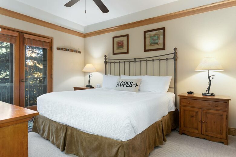 Modern Mountain Getaway Steps from Beaver Creek Village - Beaver Creek, Colorado