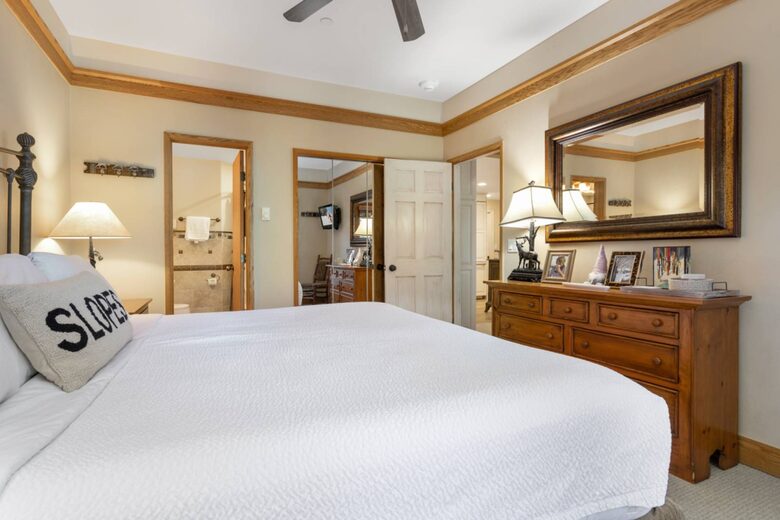 Modern Mountain Getaway Steps from Beaver Creek Village - Beaver Creek, Colorado