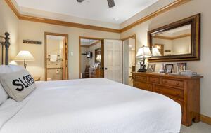 Modern Mountain Getaway Steps from Beaver Creek Village - Beaver Creek, Colorado