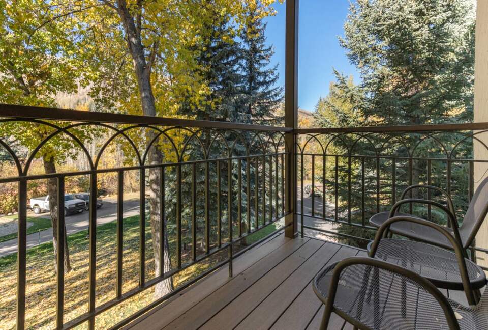 Modern Mountain Getaway Steps from Beaver Creek Village - Beaver Creek, Colorado