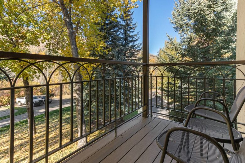 Modern Mountain Getaway Steps from Beaver Creek Village - Beaver Creek, Colorado