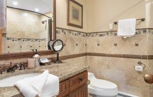 Modern Mountain Getaway Steps from Beaver Creek Village - Beaver Creek, Colorado