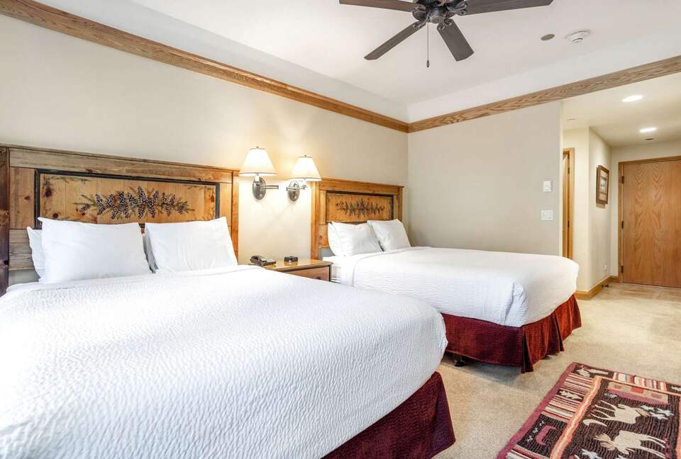 Modern Mountain Getaway Steps from Beaver Creek Village - Beaver Creek, Colorado