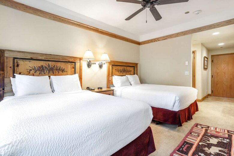 Modern Mountain Getaway Steps from Beaver Creek Village - Beaver Creek, Colorado