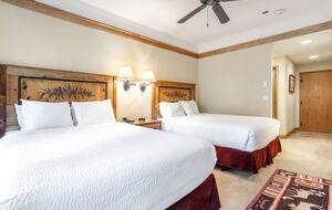 Modern Mountain Getaway Steps from Beaver Creek Village - Beaver Creek, Colorado