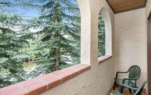 Modern Mountain Getaway Steps from Beaver Creek Village - Beaver Creek, Colorado