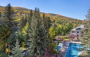 Modern Mountain Getaway Steps from Beaver Creek Village - Beaver Creek, Colorado