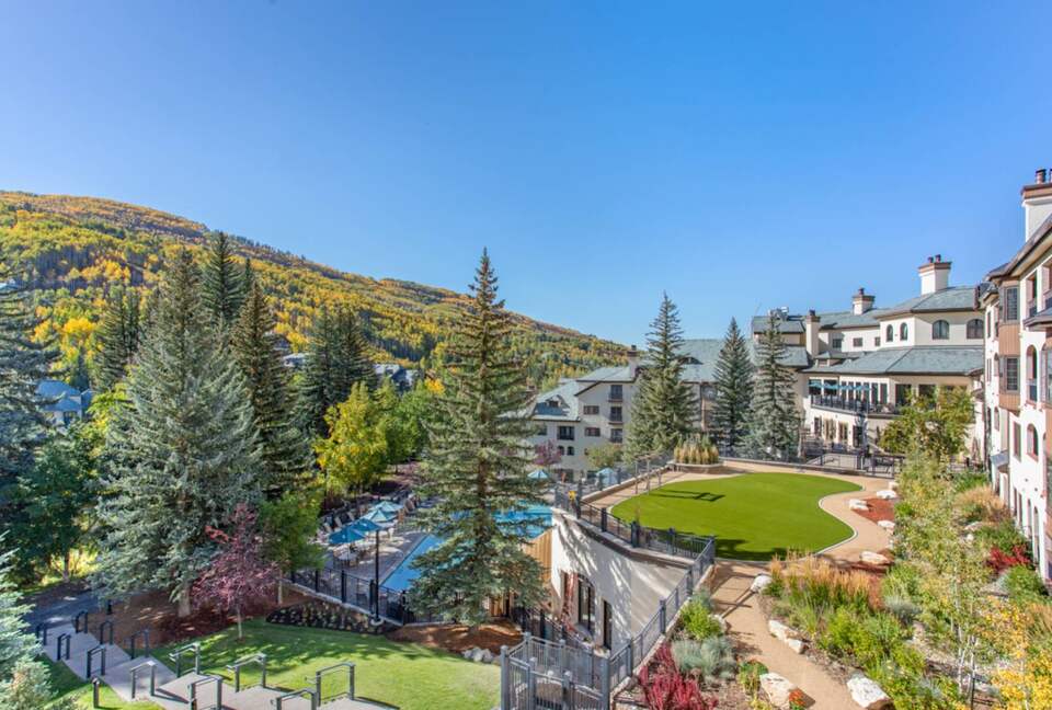 Modern Mountain Getaway Steps from Beaver Creek Village - Beaver Creek, Colorado