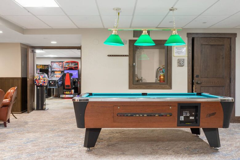 Modern Mountain Getaway Steps from Beaver Creek Village - Beaver Creek, Colorado