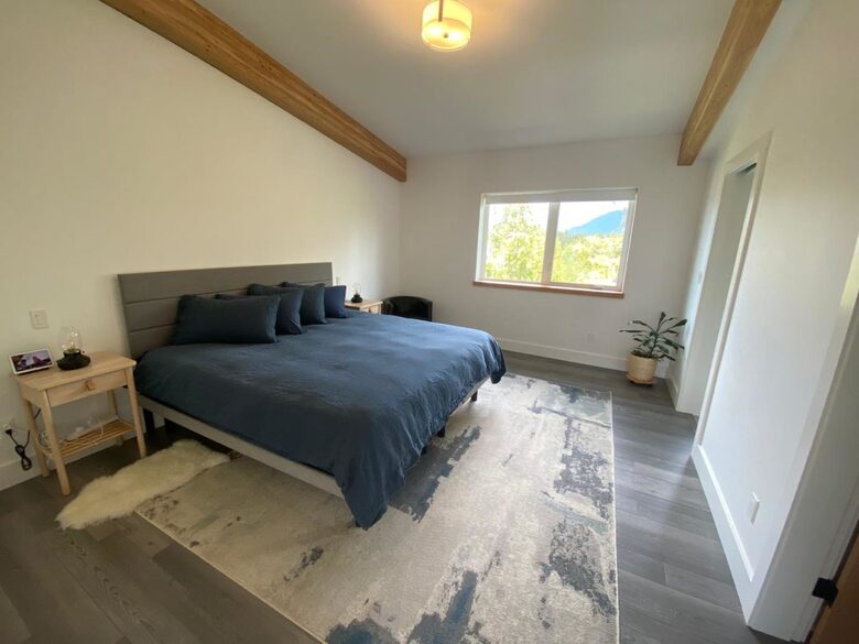 Luxury West Coast Haven Steps From the Wild Pacific Trail - Ucluelet, Canada