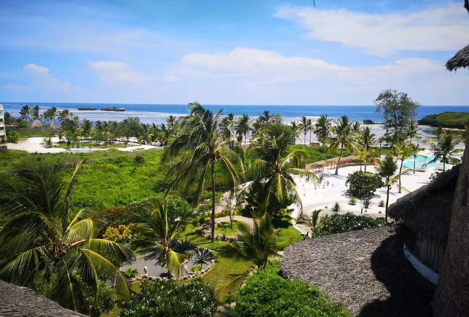 Oceanfront Elegance in the Heart of Watamu - Watamu, Kenya
