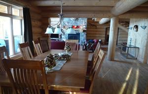 Quebec Luxury Log Home - Mille Isles, Canada