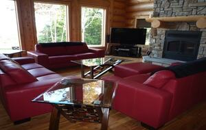 Quebec Luxury Log Home - Mille Isles, Canada