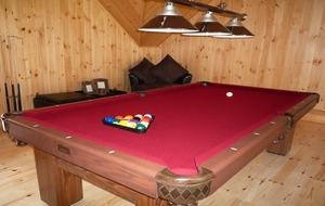 Quebec Luxury Log Home - Mille Isles, Canada