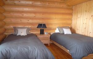 Quebec Luxury Log Home - Mille Isles, Canada