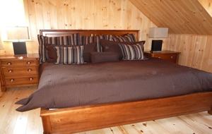 Quebec Luxury Log Home - Mille Isles, Canada